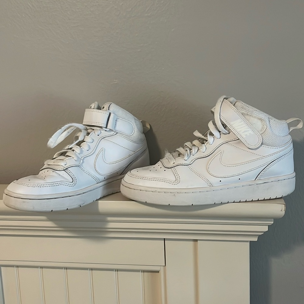 NIKE DUNKS 4.5Y